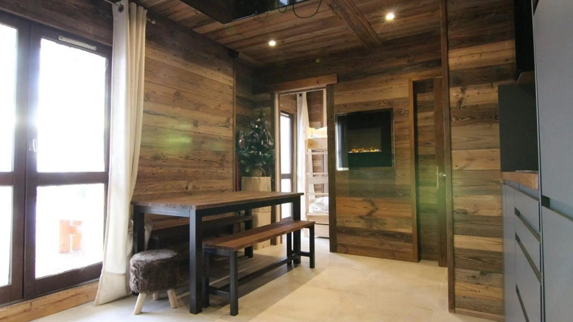 Appartement Spacieux 3 Pieces Avec Grande Terrasse Au Coeur De L'Alpe D'Huez, Parking Et Casier A Skis Inclus - Fr-1-405-8