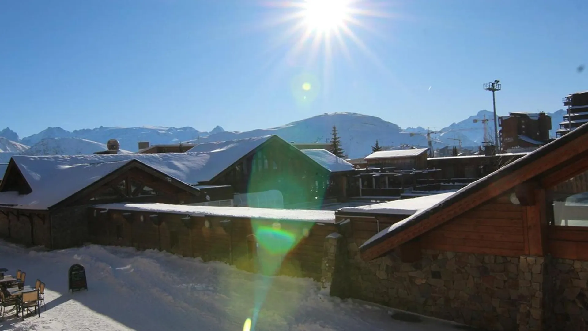 Appartement Spacieux 3 Pieces Avec Grande Terrasse Au Coeur De L'Alpe D'Huez, Parking Et Casier A Skis Inclus - Fr-1-405-8 France
